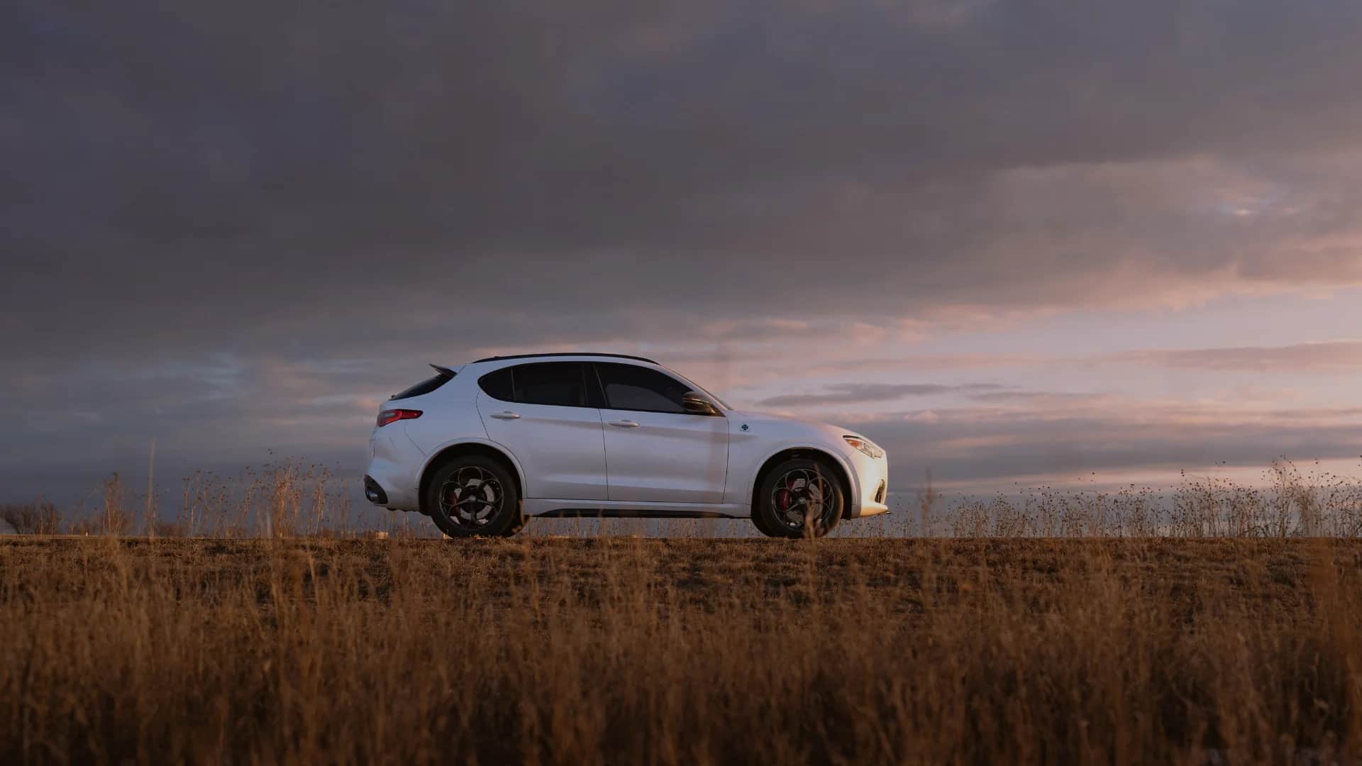 SUV لتأجير السيارات في طنجة مع تأمين شامل وإلغاء مجاني
