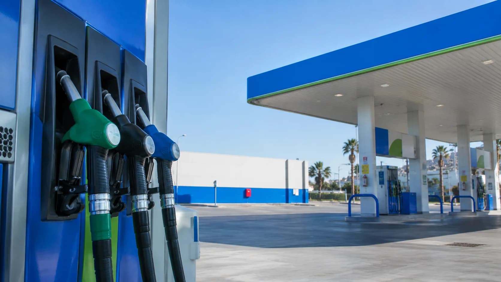 Estaciones de Servicio y Precios de Gasolina en Tánger: Guía para Conductores (2026)